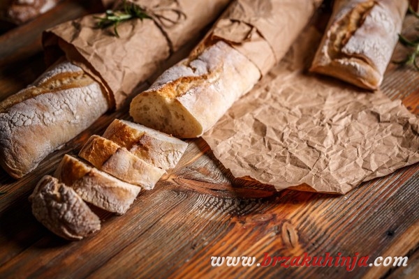 Punjeni francuski hleb